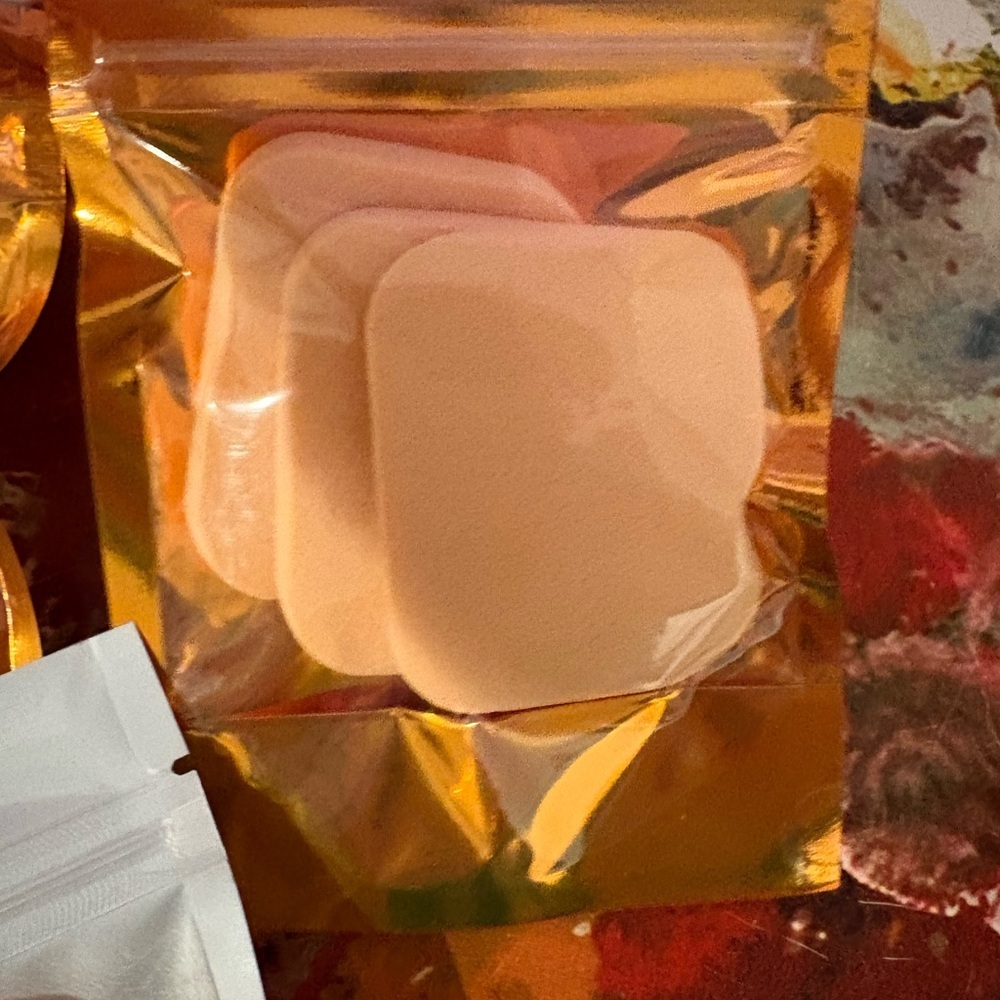 Peach Makeup Sponge Set - Picture 2 of 2
